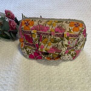 Vera Bradley Floral Multi-Color Women's Cosmetic‎ Bag~